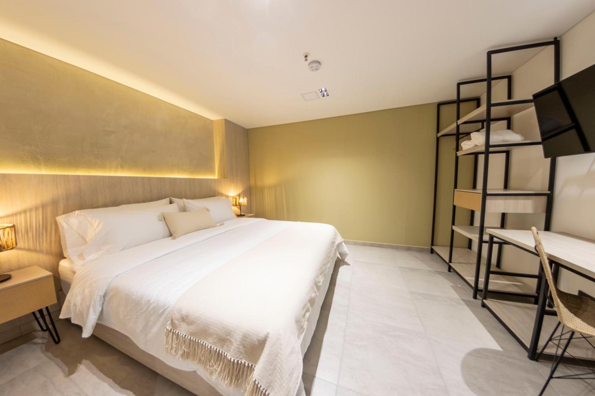 Sonata 44 Hotel Laureles Medellín Buitenkant foto