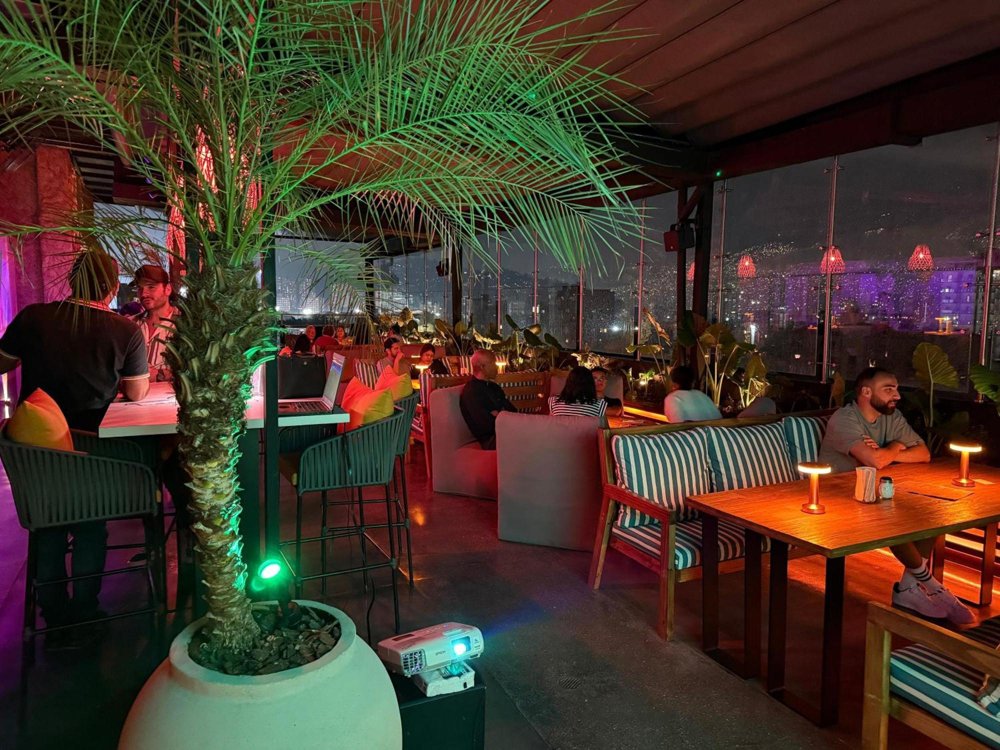 Sonata 44 Hotel Laureles Medellín Buitenkant foto